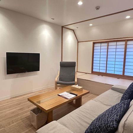 拾野の家 301洋室 Hotel Osaka Exterior photo